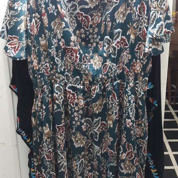 Green Satin Dress - Picture 1 of 1